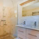 Stunning In Le Dolent Tatil Evi *
