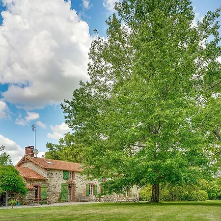 Feriehus Beautiful In Le Dolent With Wifi *