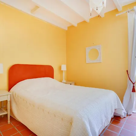 Stunning In Le Dolent Tatil Evi Nieul-le-Dolent