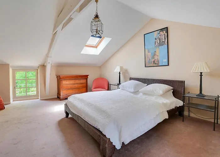 Vakantiehuis Beautiful In Le Dolent With Wifi Nieul-le-Dolent