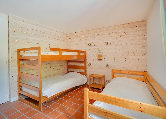 Vakantiehuis Beautiful In Le Dolent With Wifi