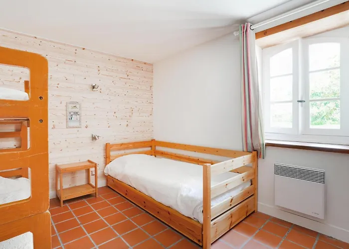 Vakantiehuis Beautiful In Le Dolent With Wifi Nieul-le-Dolent