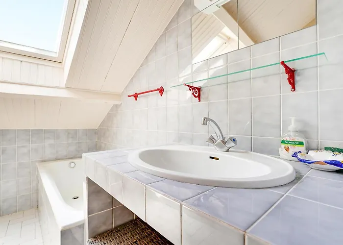 Vakantiehuis Beautiful In Le Dolent With Wifi Nieul-le-Dolent